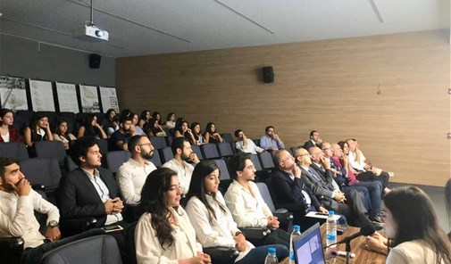 عرضا-مفصلا-وشرحا-مسهبا-لطلاب-الهندسة-في-جامعة-ال-a