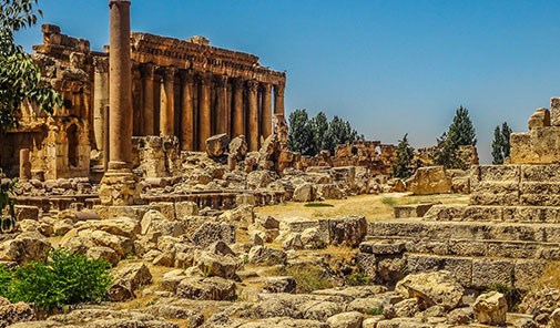 a-chinese-delegation-visits-baalbeck